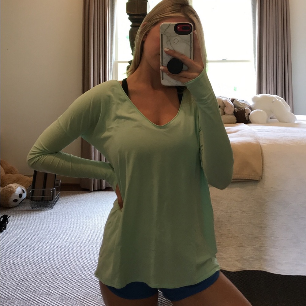 lululemon long-sleeve shirt